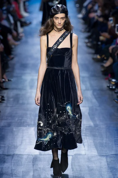 Look 34